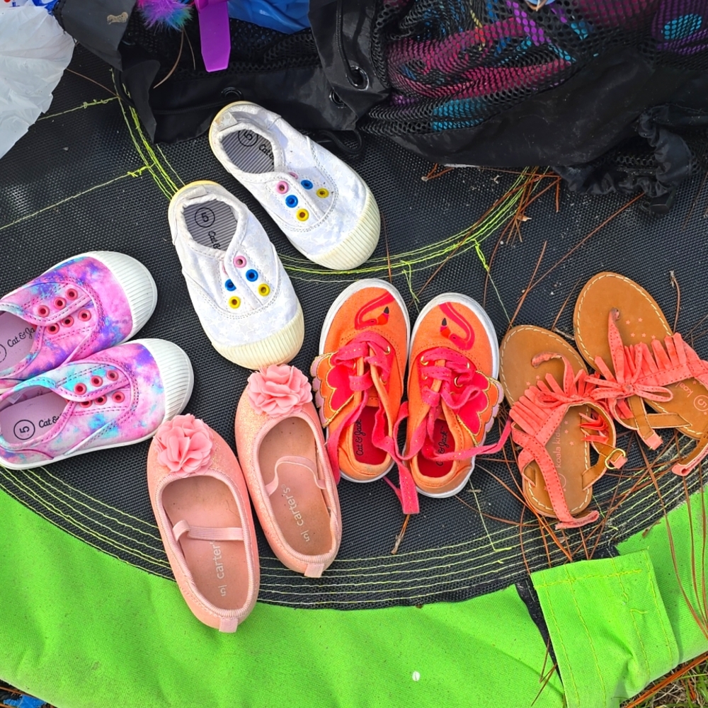 Little girl size 5 shoes